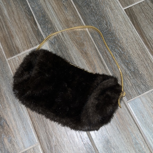Vintage Harold’s Faux Fur Purse - Picture 2 of 6